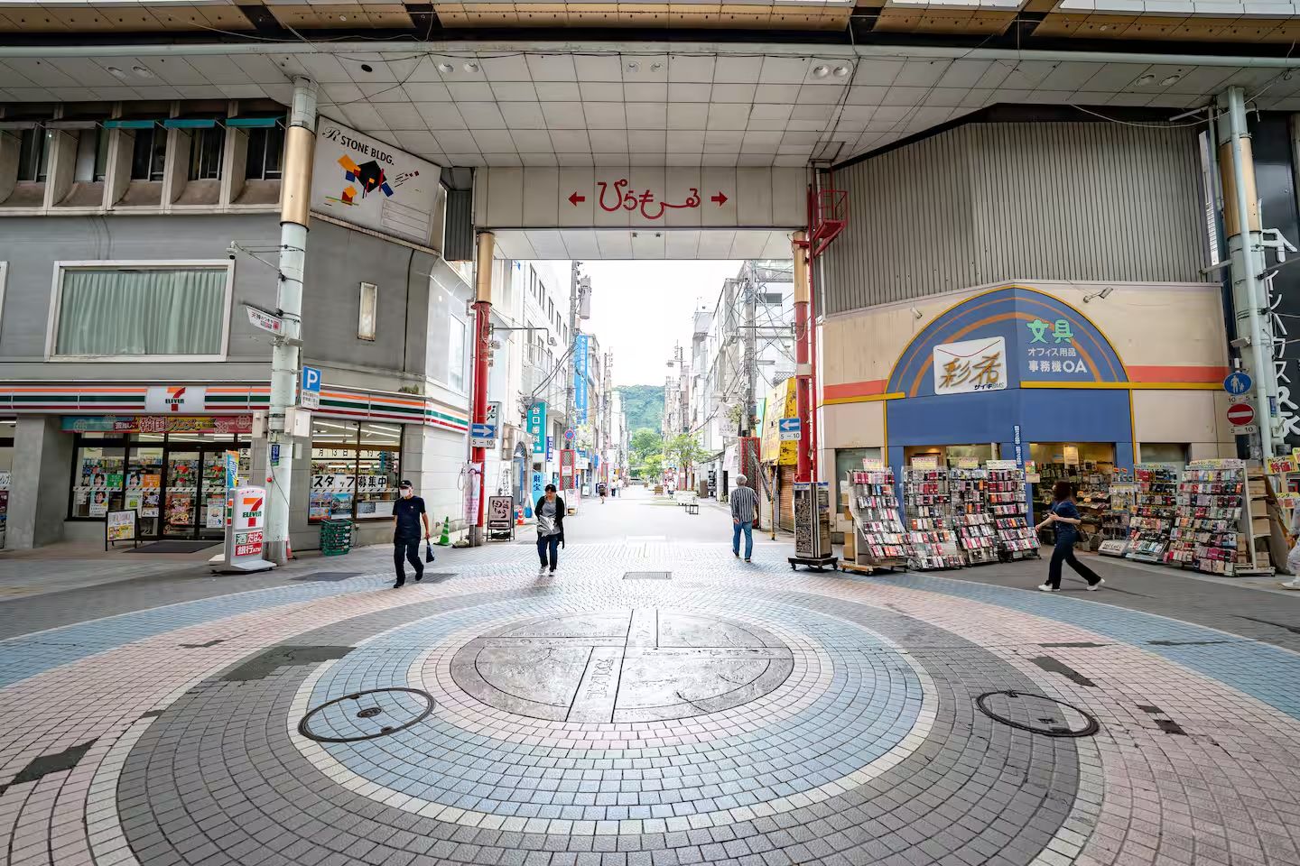 Entrance to the Tenmonkan arcade